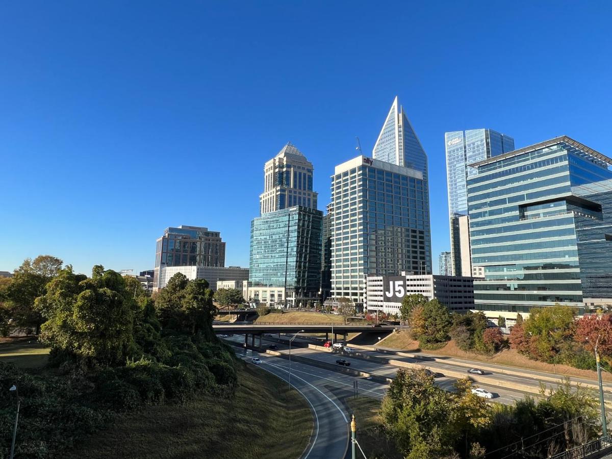 Spacious 2 Bed, 2 Bath Uptown Gem In The Heart Of The City-Parking-Wi-Fi-Balcony Cgv Charlotte Exterior foto